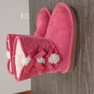 Koolaburra by UGG boots